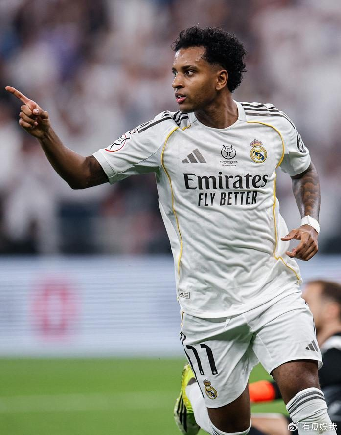 开云-足坛一夜动态：大巴黎四连冠，皇马复仇马竞，利物浦阻击阿森纳|巴黎圣日耳曼|AC米兰|马赛|皇家马德里|舍瓦利耶_新浪体育_新浪新闻